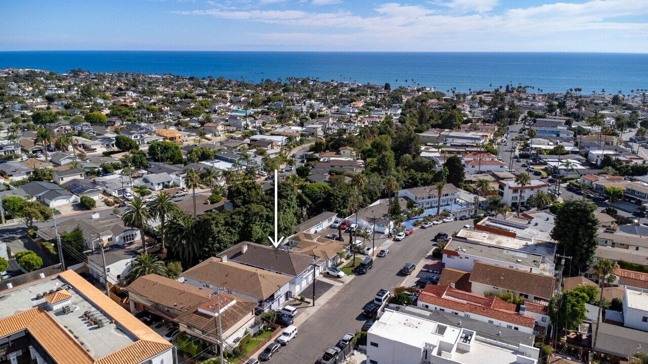 117 Avenida Algodon in San Clemente, CA - Building Photo