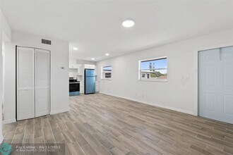 1301 Emerald Terrace in Fort Pierce, FL - Building Photo - Building Photo