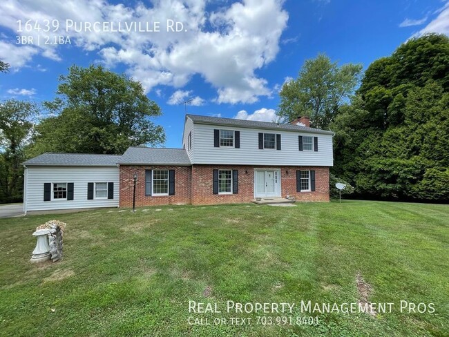 property at 16439 Purcellville Rd