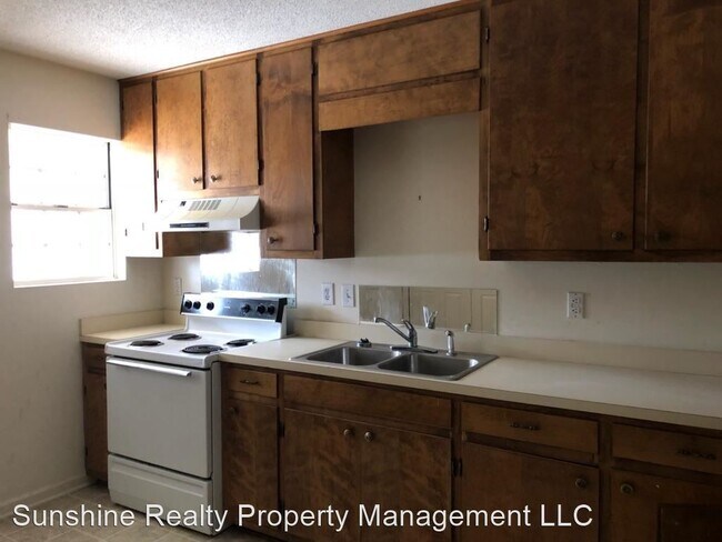 212 College St in Graham, NC - Building Photo - Building Photo