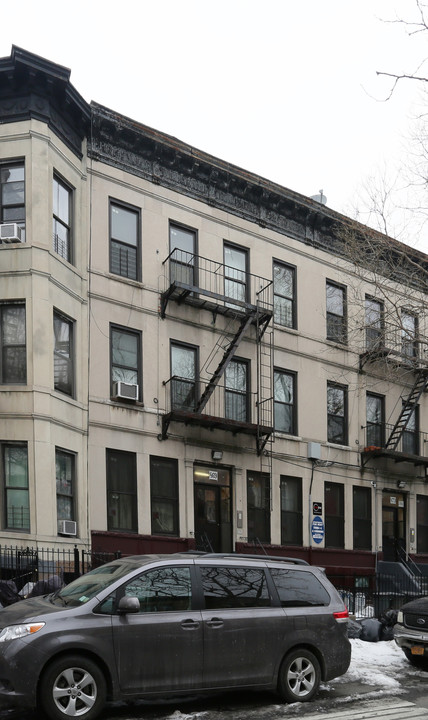 869 Saint Johns Pl in Brooklyn, NY - Building Photo