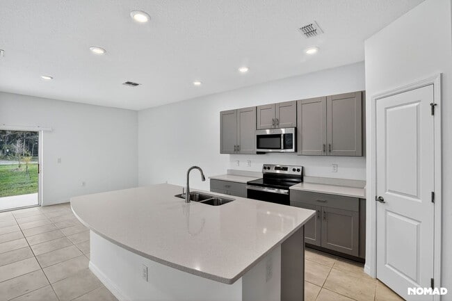 316 Riverfront Wy in Edgewater, FL - Building Photo - Building Photo