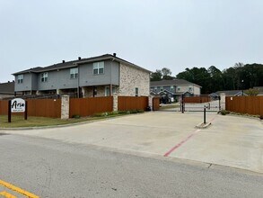 Aria Village in Whitehouse, TX - Building Photo - Interior Photo