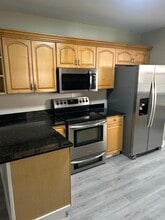 11780 SW 182nd Ter in Miami, FL - Foto de edificio - Building Photo