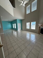 15505 Palmira Ave in Corpus Christi, TX - Foto de edificio - Building Photo