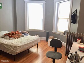 180 Saint Paul St, Unit 3 in Brookline, MA - Foto de edificio - Building Photo