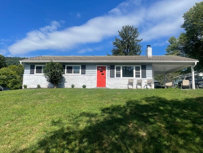 property at 627 Docs Ln