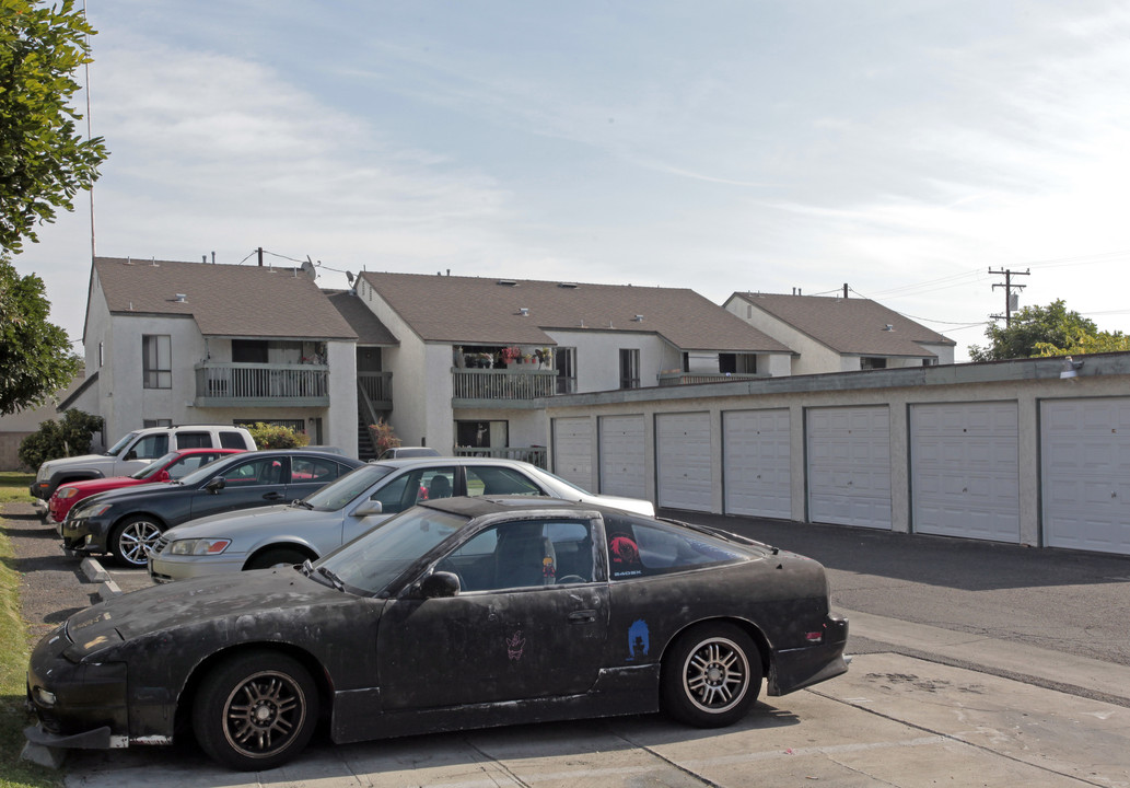 Westminster Park Apartments in Garden Grove, CA - Building Photo