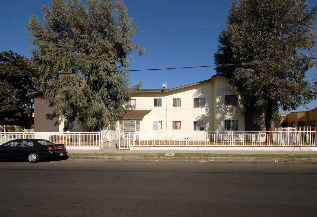 861 42nd Pl in Los Angeles, CA - Foto de edificio