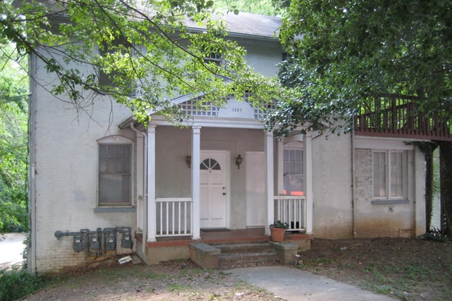 1357 Oxford Rd NE, Unit 4 in Atlanta, GA - Building Photo - Building Photo