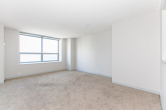 474 N Lake Shore Dr, Unit #2304 in Chicago, IL - Foto de edificio - Building Photo