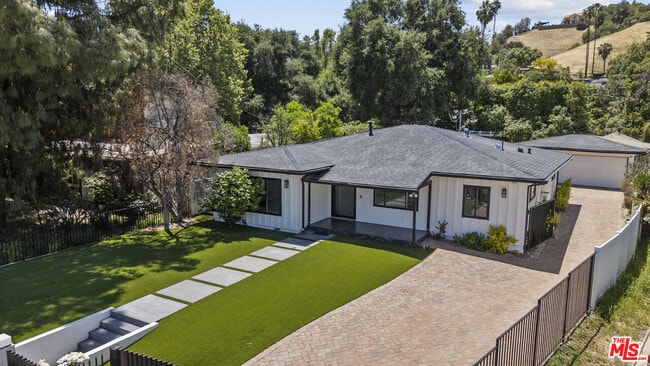 property at 4825 San Feliciano Dr