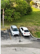 1221 SW 122nd Ave, Unit 401 in Miami, FL - Building Photo - Building Photo