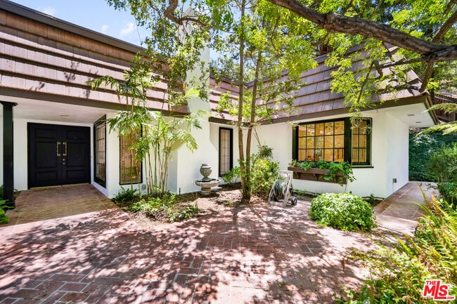 4370 Park Milano in Calabasas, CA - Building Photo - Building Photo
