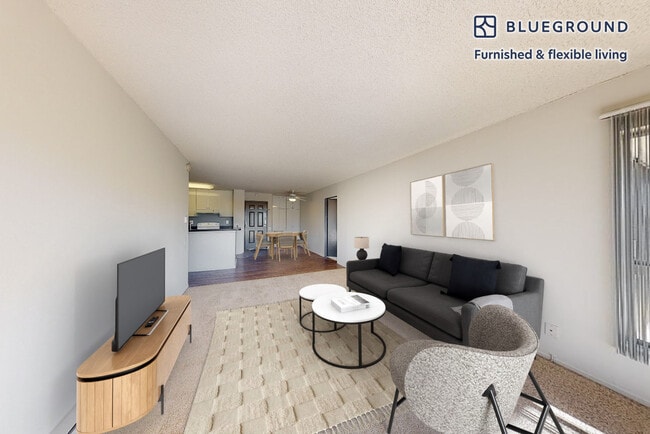 3883 Ingraham St in San Diego, CA - Building Photo - Building Photo