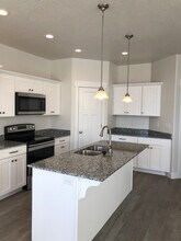 4356 W Sykes Ln in Herriman, UT - Building Photo - Building Photo