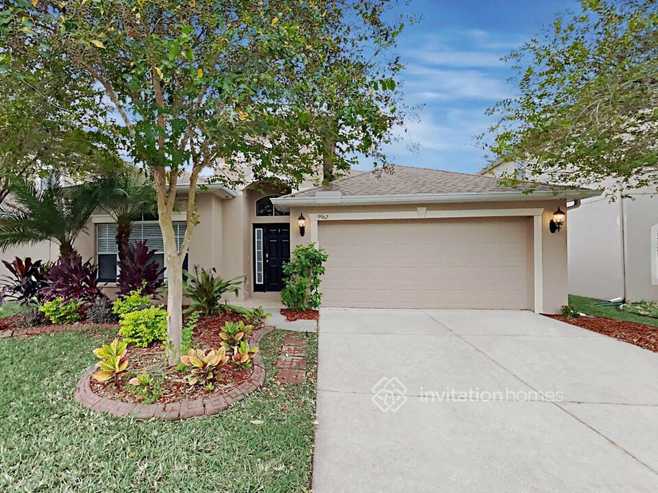 9962 Jasmine Brook Cir in Land O Lakes, FL - Building Photo