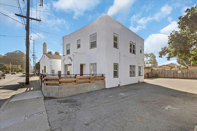 1230 Del Monte Ave in Monterey, CA - Building Photo - Building Photo