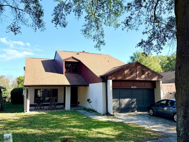 property at 435 Loblolly Ln