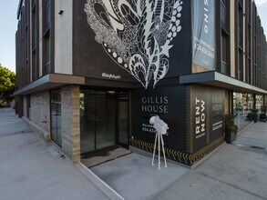 TALA Residences at Gillis House. in Los Angeles, CA - Foto de edificio - Building Photo
