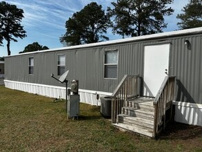 32 Somerset Dr in Sumter, SC - Building Photo - Building Photo