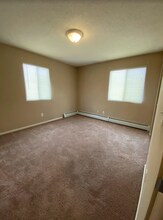 2710 Rosalyn Ct in New Hope, MN - Building Photo - Building Photo