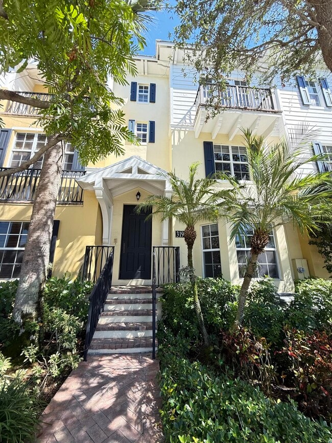 property at 319 Flamingo Dr