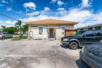 400 NE 4th St in Pompano Beach, FL - Building Photo - Building Photo