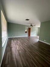 44 Cuyahoga Rd in Greenacres, FL - Foto de edificio - Building Photo