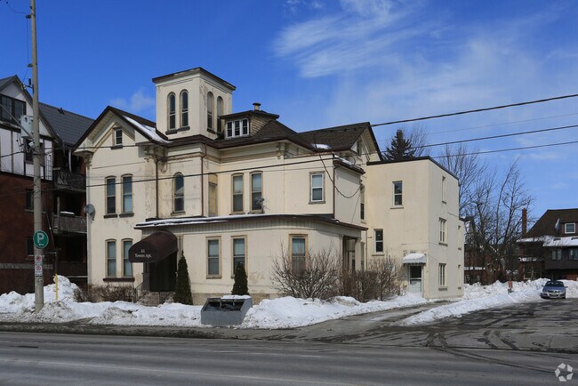 Weber in Kitchener, ON - Building Photo - Building Photo