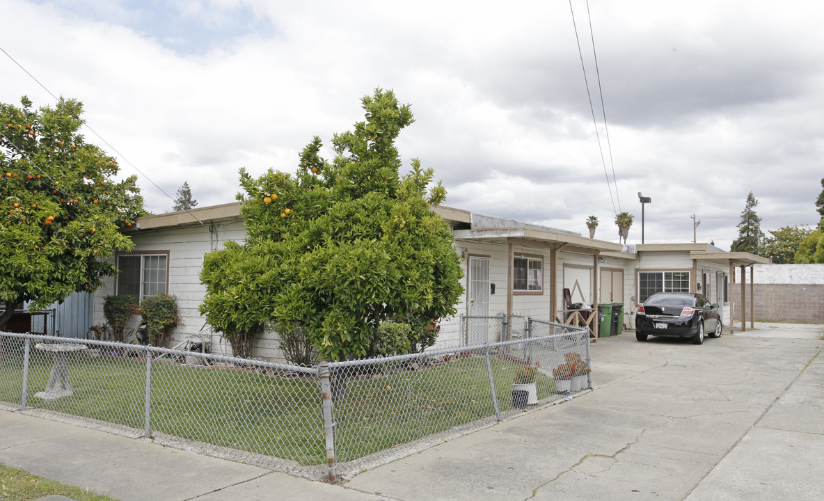 24236 Magna Ave in Hayward, CA - Building Photo