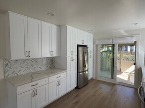 39119 Village 39 in Camarillo, CA - Building Photo - Building Photo