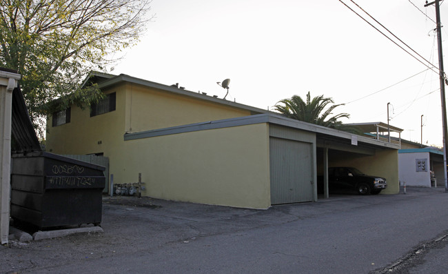 1033 Springfield St in Upland, CA - Foto de edificio - Building Photo