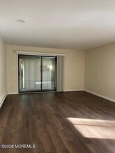 222 Medford Ct in Englishtown, NJ - Building Photo - Building Photo