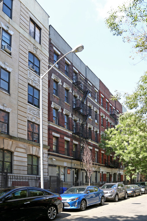 446 W 164th St in New York, NY - Building Photo