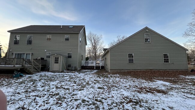 16 Cemetery Rd in Berwick, ME - Building Photo - Building Photo