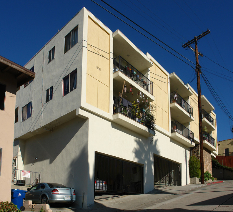 909 Kodak Dr in Los Angeles, CA - Foto de edificio