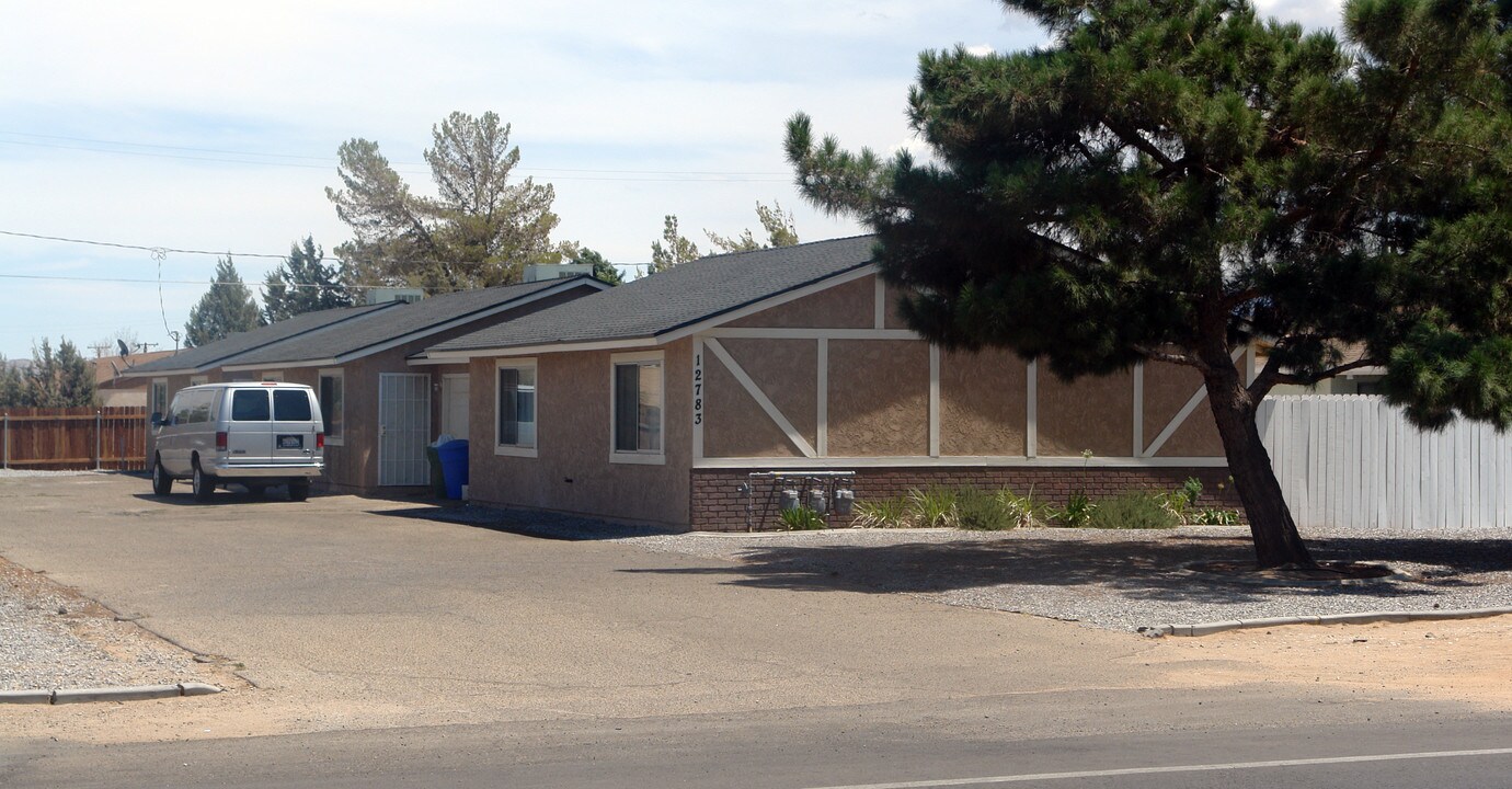 12783 Kiowa Rd in Apple Valley, CA - Building Photo