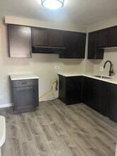 10805 S Lloyd Dr in Worth, IL - Building Photo - Building Photo