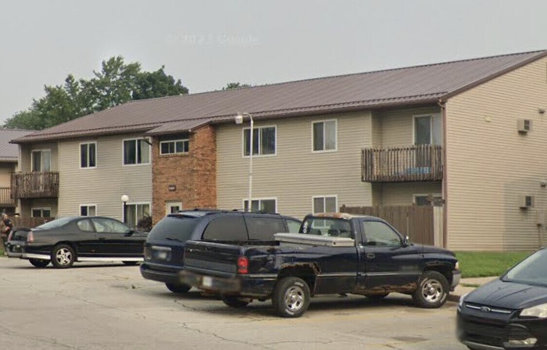 10 Park Terrace Blvd in Columbia City, IN - Building Photo