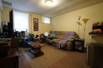 1120 Commonwealth Ave in Boston, MA - Building Photo - Building Photo