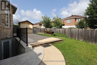 1087 Abbott St in Milton, ON - Building Photo - Building Photo