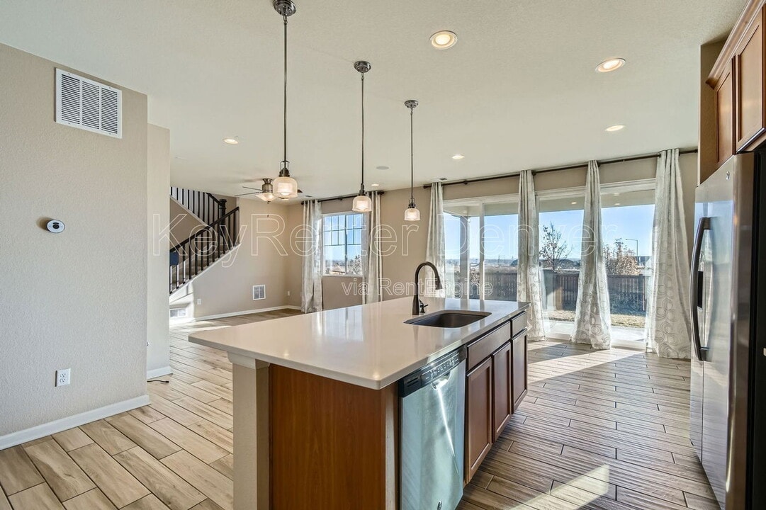 9620 Clermont Ln in Thornton, CO - Foto de edificio