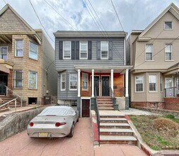 12 Romaine Ave in Jersey City, NJ - Building Photo - Building Photo