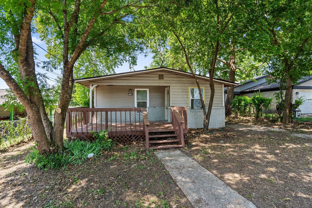 403 Blackson Ave in Austin, TX - Foto de edificio