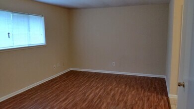 430 Mistywood Dr in Houston, TX - Building Photo - Building Photo