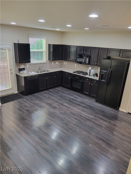 3819 N Celcius Pl in Las Vegas, NV - Building Photo