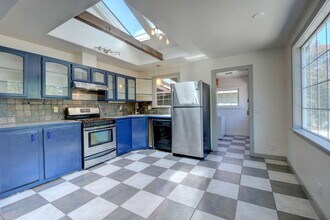 399 N Laurel St in Ashland, OR - Building Photo - Building Photo