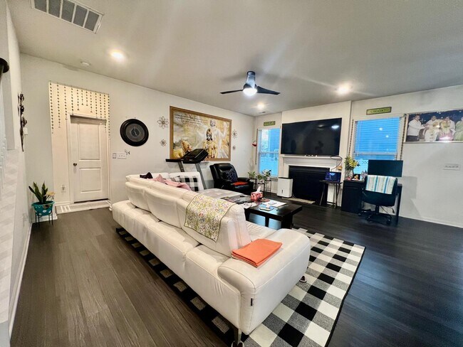 1404 Reidhaven St in Matthews, NC - Building Photo - Building Photo