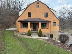 4465 Mt Troy Rd Ext in Pittsburgh, PA - Building Photo